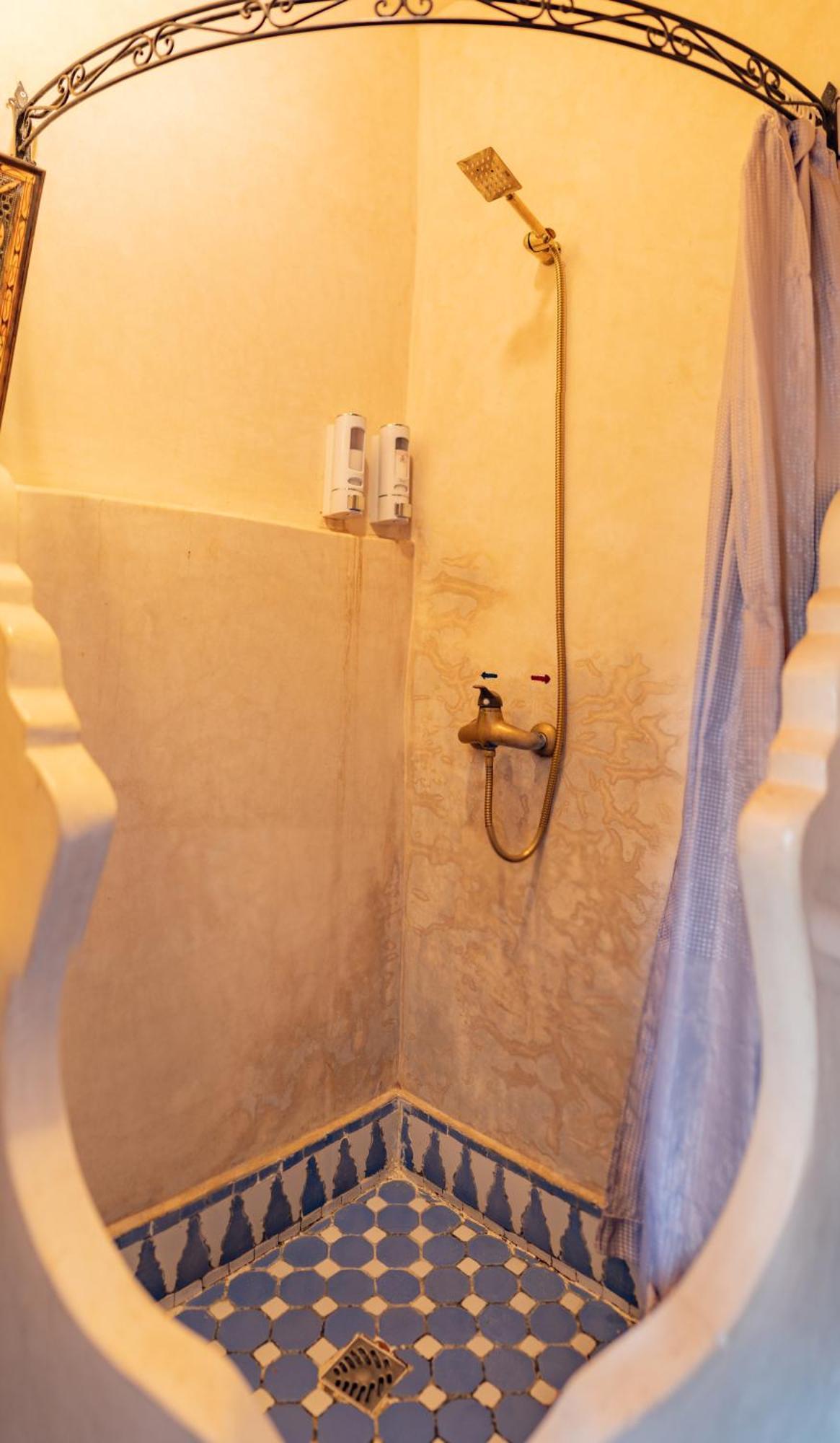 Casa Sabila 3*